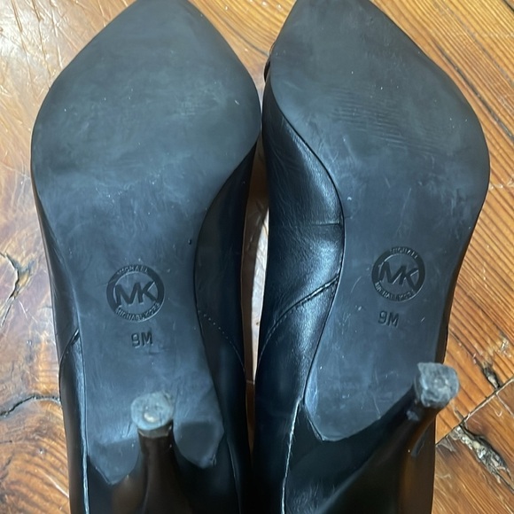 Michael Kors Close Toes Pointed heels with logo - Picture 6 of 9